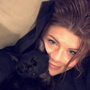 Meet your Posher, Hillary